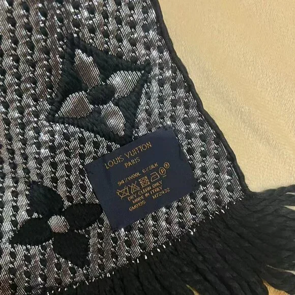 Louis Vuitton Monogram Logomania Black Scarf - Picture 7 of 7